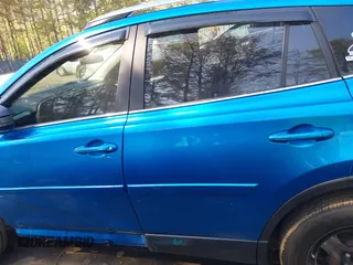 2018 Toyota RAV4 LE with VIN JTMBFREV3JJ253566, listed as a IAAI auction lot 41978107 with 49,729 mi miles. Bid and sale history available at carsss.com. Image 14.