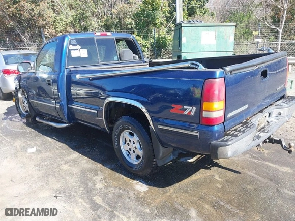 2000 Chevrolet Silverado 1500 LS with VIN 1GCEK14T8YE256265, listed as a IAAI auction lot 41826268 with 419,780 mi miles. Bid and sale history available at carsss.com. Image 3.