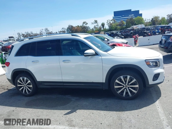 2020 Mercedes-Benz GLB 250 z VIN W1N4M4GB2LW013220, wystawiony jako IAAI lot #41945030 z przebiegiem 100 110 mil mil oraz . Historia ofert i sprzedaży dostępna na DreamBid. Obrazek 13.