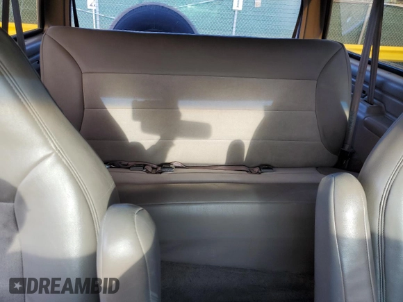 1996 Ford Bronco Custom with VIN 1FMEU15H4TLB59116, listed as a Copart auction lot 52989015 with 210,464 mi miles and Salvage title. Bid and sale history available at DreamBid. Image 10.
