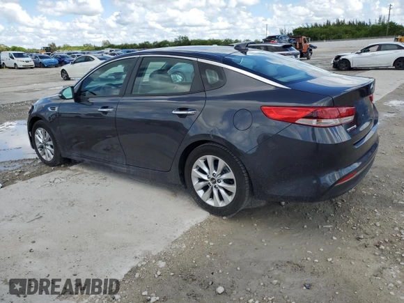 2017 Kia Optima LX z VIN 5XXGT4L38HG124210, wystawiony jako Copart lot #62261805 z przebiegiem 88 310 mil mil oraz Czysty tytuł • Clean title. Historia ofert i sprzedaży dostępna na DreamBid. Obrazek 2.
