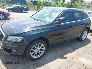 2010 Audi Q5 Premium Plus z VIN WA1LKAFP6AA003671, wystawiony jako IAAI lot #42408719 z przebiegiem Nie podano mil oraz . Historia ofert i sprzedaży dostępna na DreamBid. Obrazek 2.