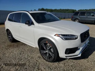 2017 Volvo XC90 R-Design with VIN YV4A22PM4H1173929, listed as a Copart auction lot 54051945 with 82,639 mi miles and Salvage title. Bid and sale history available at DreamBid. Image 4.