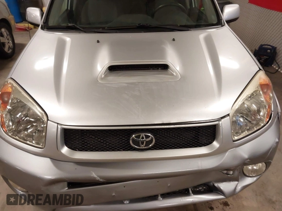2005 Toyota RAV4 with VIN JTEHD20V250038735, listed as a IAAI auction lot 41853061 with 132,795 mi miles. Bid and sale history available at carsss.com. Image 10.
