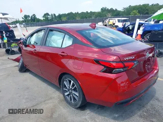 2021 Nissan Versa SV z VIN 3N1CN8EV4ML886711, wystawiony jako IAAI lot #42411222 z przebiegiem 55 401 mil mil oraz . Historia ofert i sprzedaży dostępna na DreamBid. Obrazek 3.