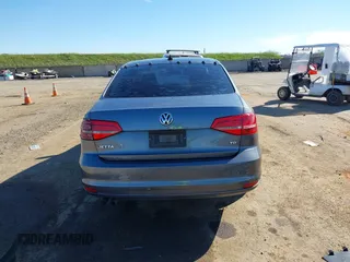 2015 Volkswagen Jetta Sedan 2.0L TDI SEL with VIN 3VWLA7AJ4FM233246, listed as a IAAI auction lot 41692861 with 181,623 mi miles. Bid and sale history available at carsss.com. Image 16.