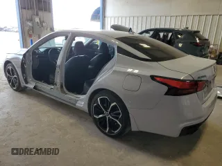 2024 Nissan Altima SR z VIN 1N4BL4CV5RN310018, wystawiony jako Copart lot #52797805 z przebiegiem 24 580 mil mil oraz Szkoda całkowita • Salvage title. Historia ofert i sprzedaży dostępna na DreamBid. Obrazek 2.