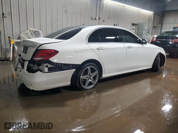 2020 Mercedes-Benz E 350 with VIN WDDZF8EB4LA747622, listed as a Copart auction lot 48091035 with 21,622 mi miles and Salvage Title. Bid and sale history available at DreamBid. Image 3.