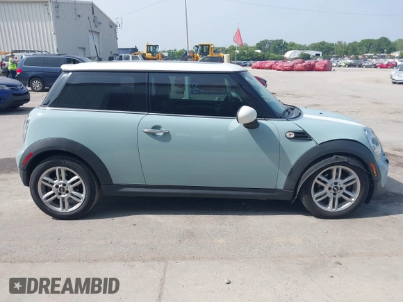 2013 MINI Hardtop with VIN WMWSU3C51DT372387, listed as a IAAI auction lot 42514124 with 100,560 mi miles and . Bid and sale history available at DreamBid. Image 14.
