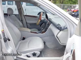 2003 Mercedes-Benz C 240 с VIN WDBRF81J73F366372, выставлен на аукционе IAAI как лот 42715567 с пробегом 159 500 миль миль и . История ставок и продаж доступна на DreamBid. Изображение 5.