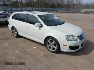 2009 Volkswagen Jetta SE с VIN 3VWPM71K09M252673, выставлен на аукционе IAAI как лот 41821350 с пробегом 246 775 миль миль и . История ставок и продаж доступна на DreamBid. Изображение 1.