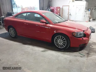 2007 Volvo C70 with VIN YV1MC68207J023648, listed as a IAAI auction lot 41281499 with 116,845 mi miles. Bid and sale history available at carsss.com. Image 1.
