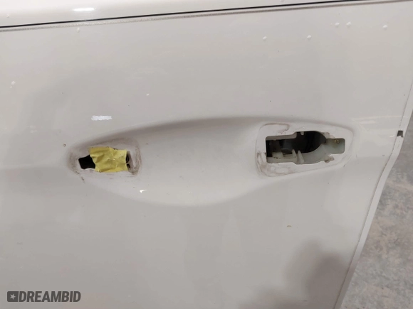 2017 Hyundai Santa Fe Limited Ultimate with VIN KM8SRDHF1HU251592, listed as a IAAI auction lot 41519979 with 80,421 mi miles. Bid and sale history available at carsss.com. Image 20.