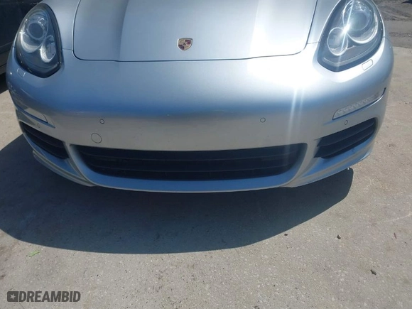 2015 Porsche Panamera 4 with VIN WP0AA2A71FL002422, listed as a IAAI auction lot 42036800 with 86,852 mi miles. Bid and sale history available at carsss.com. Image 6.