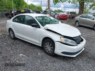 2014 Volkswagen Jetta S z VIN 3VW2K7AJ0EM367470, wystawiony jako IAAI lot #42186375 z przebiegiem 118 715 mil mil oraz . Historia ofert i sprzedaży dostępna na DreamBid. Obrazek 1.