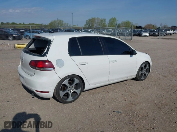 2013 Volkswagen Golf TDI z VIN WVWDM7AJ9DW138502, wystawiony jako IAAI lot #42115604 z przebiegiem 133 888 mil mil oraz . Historia ofert i sprzedaży dostępna na DreamBid. Obrazek 4.
