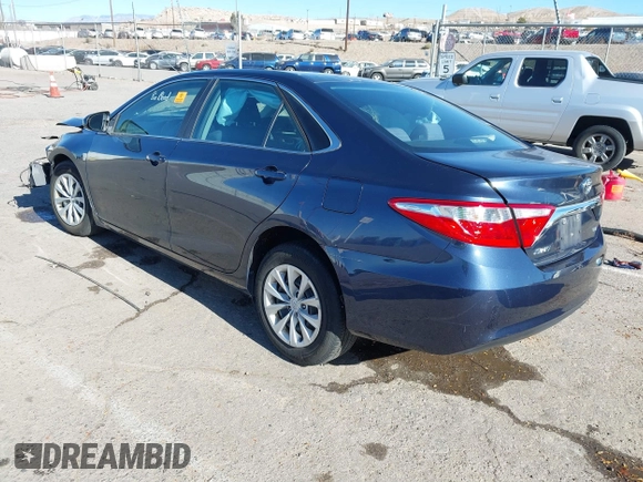 2015 Toyota Camry XLE with VIN 4T4BF1FK3FR505961, listed as a IAAI auction lot 41042038 with Not Provided miles and . Bid and sale history available at carsss.com. Image 3.