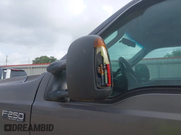 2004 Ford Super Duty F-250 XL with VIN 1FTNW21P04EB47357, listed as a IAAI auction lot 42147892 with 161,688 mi miles. Bid and sale history available at carsss.com. Image 6.