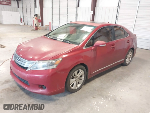 2010 Lexus HS 250h z VIN JTHBB1BAXA2005211, wystawiony jako IAAI lot #41884955 z przebiegiem 214 578 mil mil oraz . Historia ofert i sprzedaży dostępna na DreamBid. Obrazek 23.