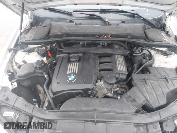 2011 BMW 3 Series 328i xDrive with VIN WBAPK7C54BA970601, listed as a IAAI auction lot 41893561 with 183,043 mi miles. Bid and sale history available at carsss.com. Image 10.