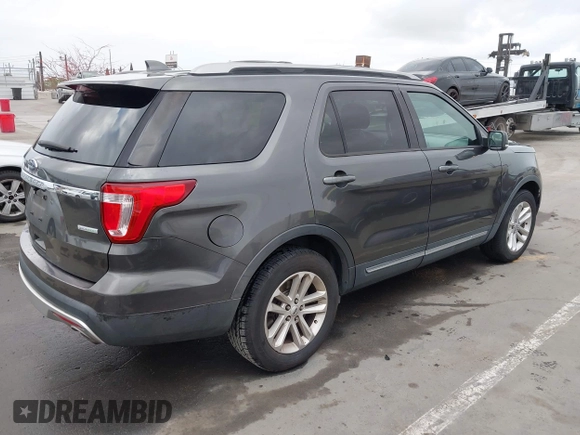 2016 Ford Explorer XLT with VIN 1FM5K7DH8GGB95352, listed as a IAAI auction lot 42118995 with 140,963 mi miles and . Bid and sale history available at carsss.com. Image 4.