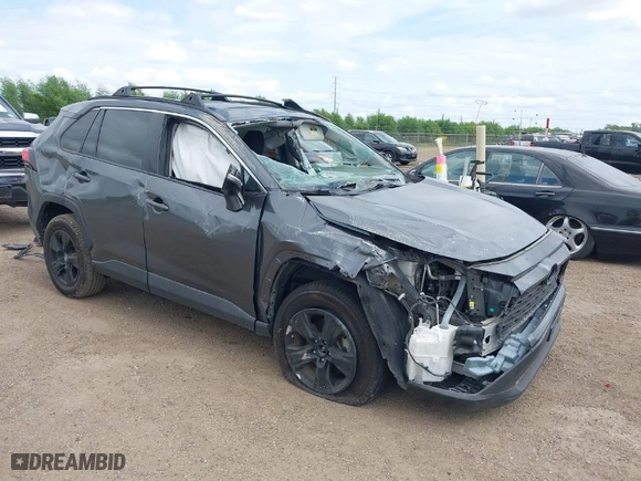 2019 Toyota RAV4 XLE with VIN 2T3W1RFVXKC031514, listed as a IAAI auction lot 40626768 with NaN miles. Bid and sale history available at carsss.com. Image 1.