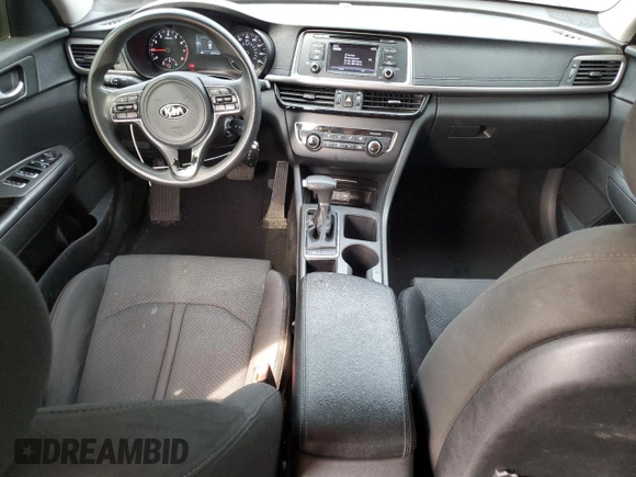 2017 Kia Optima LX z VIN 5XXGT4L36HG152748, wystawiony jako Copart lot #60788595 z przebiegiem 102 972 mil mil oraz Szkoda całkowita • Salvage title. Historia ofert i sprzedaży dostępna na DreamBid. Obrazek 8.