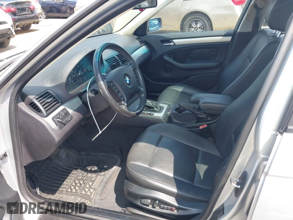 2004 BMW 3 Series 325i z VIN WBAET37424NJ80644, wystawiony jako IAAI lot #42116677 z przebiegiem 143 207 mil mil oraz . Historia ofert i sprzedaży dostępna na DreamBid. Obrazek 5.