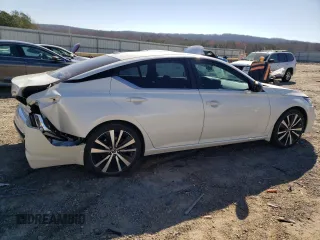 2019 Nissan Altima SR with VIN 1N4BL4CV2KC221282, listed as a Copart auction lot 47259975 with 84,608 mi miles and Salvage Title. Bid and sale history available at carsss.com. Image 3.