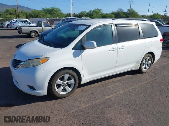 2011 Toyota Sienna LE AAS with VIN 5TDKK3DC3BS086073, listed as a IAAI auction lot 41637136 with 257,615 mi miles. Bid and sale history available at carsss.com. Image 17.