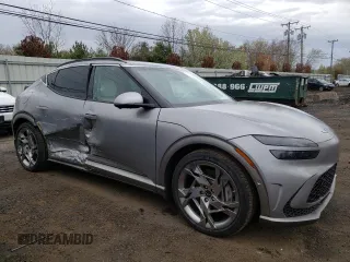 2023 Genesis GV60 Performance z VIN KMUKEDTB8PU012122, wystawiony jako Copart lot #50950384 z przebiegiem 7306 mil mil oraz . Historia ofert i sprzedaży dostępna na DreamBid. Obrazek 4.