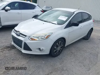 2012 Ford Focus SE z VIN 1FAHP3K27CL270382, wystawiony jako IAAI lot #42317068 z przebiegiem 152 591 mil mil oraz . Historia ofert i sprzedaży dostępna na DreamBid. Obrazek 2.
