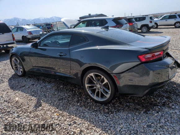 2017 Chevrolet Camaro 2LT z VIN 1G1FC1RS4H0110131, wystawiony jako Copart lot #52154175 z przebiegiem 95 384 mil mil oraz Szkoda całkowita • Salvage title. Historia ofert i sprzedaży dostępna na DreamBid. Obrazek 2.
