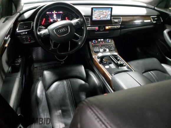 2012 Audi A8 z VIN WAURVAFD3CN025035, wystawiony jako Copart lot #52252915 z przebiegiem 71 312 mil mil oraz Szkoda całkowita • Salvage title. Historia ofert i sprzedaży dostępna na DreamBid. Obrazek 8.