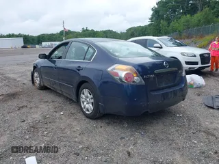 2009 Nissan Altima S with VIN 1N4AL21E49N502162, listed as a IAAI auction lot 39969892 with 215,978 mi miles and . Bid and sale history available at DreamBid. Image 3.