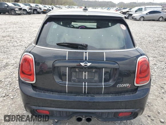 2016 MINI Hardtop 4 Door S z VIN WMWXU3C51G2B67610, wystawiony jako Copart lot #52743005 z przebiegiem 160 434 mil mil oraz Szkoda całkowita • Salvage title. Historia ofert i sprzedaży dostępna na DreamBid. Obrazek 6.