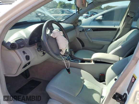 2004 Mercedes-Benz C 320 with VIN WDBRF64J64F449079, listed as a Copart auction lot 70637514 with 130,830 mi miles and Salvage Title. Bid and sale history available at DreamBid. Image 7.