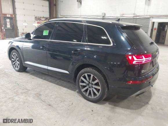 2017 Audi Q7 Premium Plus with VIN WA1LAAF74HD053058, listed as a IAAI auction lot 42008360 with 210,228 mi miles. Bid and sale history available at carsss.com. Image 3.
