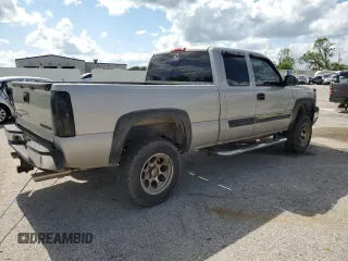 2005 Chevrolet Silverado 1500 Z71 z VIN 1GCEK19B75E233927, wystawiony jako Copart lot #55417145 z przebiegiem 247 547 mil mil oraz Czysty tytuł • Clean title. Historia ofert i sprzedaży dostępna na DreamBid. Obrazek 3.