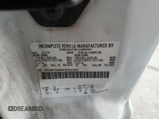2014 Ford F-250 XL z VIN 1FDBF2A63EEB52351, wystawiony jako Copart lot #72956934 z przebiegiem 263 040 mil mil oraz Szkoda całkowita • Salvage title. Historia ofert i sprzedaży dostępna na DreamBid. Obrazek 12.
