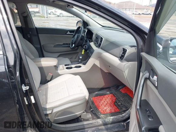 2018 Kia Sportage LX with VIN KNDPMCAC3J7380179, listed as a IAAI auction lot 41672067 with 134,390 mi miles. Bid and sale history available at carsss.com. Image 5.