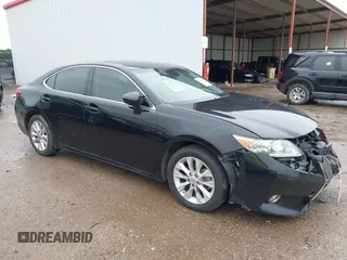2014 Lexus ES 300h z VIN JTHBW1GG0E2066929, wystawiony jako IAAI lot #42199538 z przebiegiem 181 004 mil mil oraz . Historia ofert i sprzedaży dostępna na DreamBid. Obrazek 1.