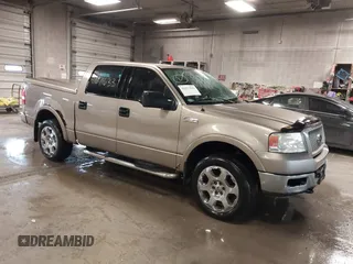 2004 Ford F-150 XLT with VIN 1FTPW14504KD59559, listed as a IAAI auction lot 41671633 with 196,328 mi miles. Bid and sale history available at carsss.com. Image 1.