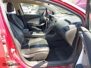 2012 Chevrolet Volt with VIN 1G1RB6E48CU100885, listed as a IAAI auction lot 42060886 with 141,958 mi miles. Bid and sale history available at carsss.com. Image 5.
