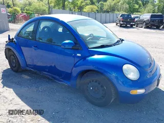 2002 Volkswagen Beetle GLS z VIN 3VWCK21C12M420598, wystawiony jako IAAI lot #42219764 z przebiegiem 104 579 mil mil oraz . Historia ofert i sprzedaży dostępna na DreamBid. Obrazek 1.