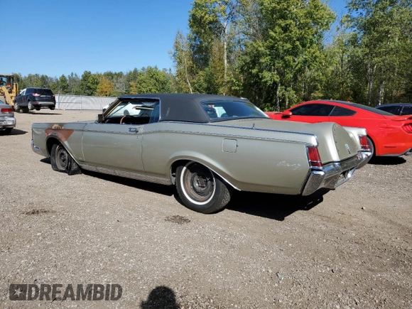 1969 Lincoln Continental with VIN 9Y89A845241, listed as a Copart auction lot 73651974 with 30,949 mi miles and Non Repairable. Bid and sale history available at DreamBid. Image 2.