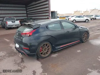 2020 Hyundai Veloster N with VIN KMHT36AHOLU003582, listed as a IAAI auction lot 40958146 with 33,943 mi miles. Bid and sale history available at carsss.com. Image 4.