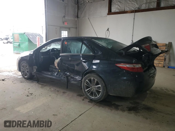 2015 Toyota Camry XLE z VIN 4T1BF1FK9FU474810, wystawiony jako Copart lot #47950725 z przebiegiem Nie podano mil oraz Szkoda całkowita • Salvage title. Historia ofert i sprzedaży dostępna na DreamBid. Obrazek 2.