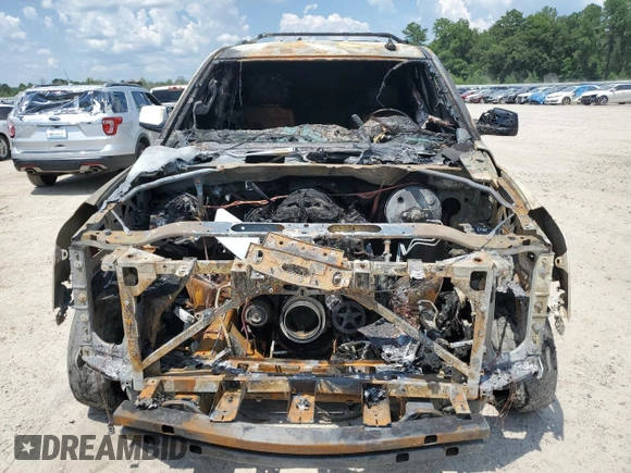 2016 GMC Yukon SLT with VIN 1GKS1BKC8GR216830, listed as a Copart auction lot 62146014 with 0 mi miles and Salvage Title. Bid and sale history available at carsss.com. Image 5.