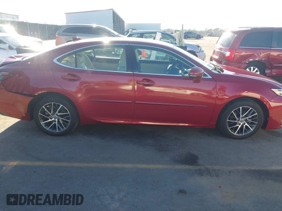 2018 Lexus ES with VIN 58ABK1GG1JU116222, listed as a IAAI auction lot 41748194 with 119,368 mi miles. Bid and sale history available at carsss.com. Image 13.
